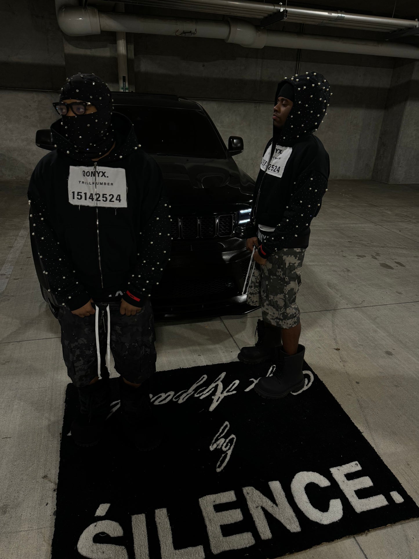ONYX WAISTBAND CARGO SHORTS IN MILITARY CAMO