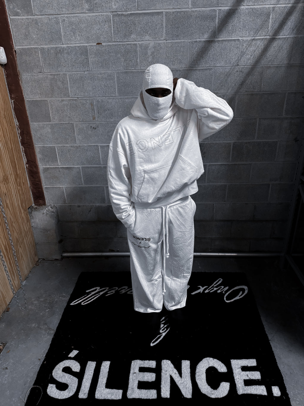 Red Label vvs white stone Hoodie