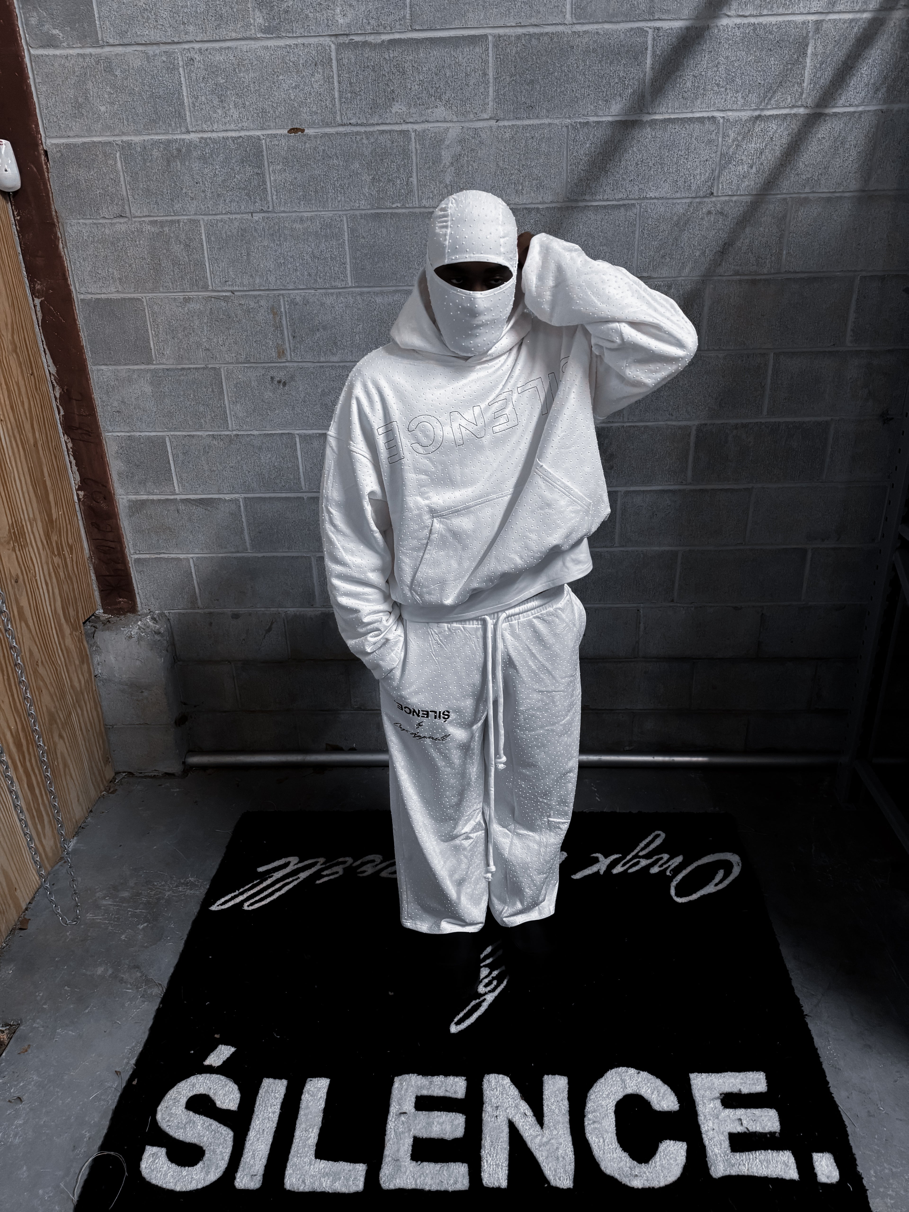 Red Label vvs white stone Hoodie