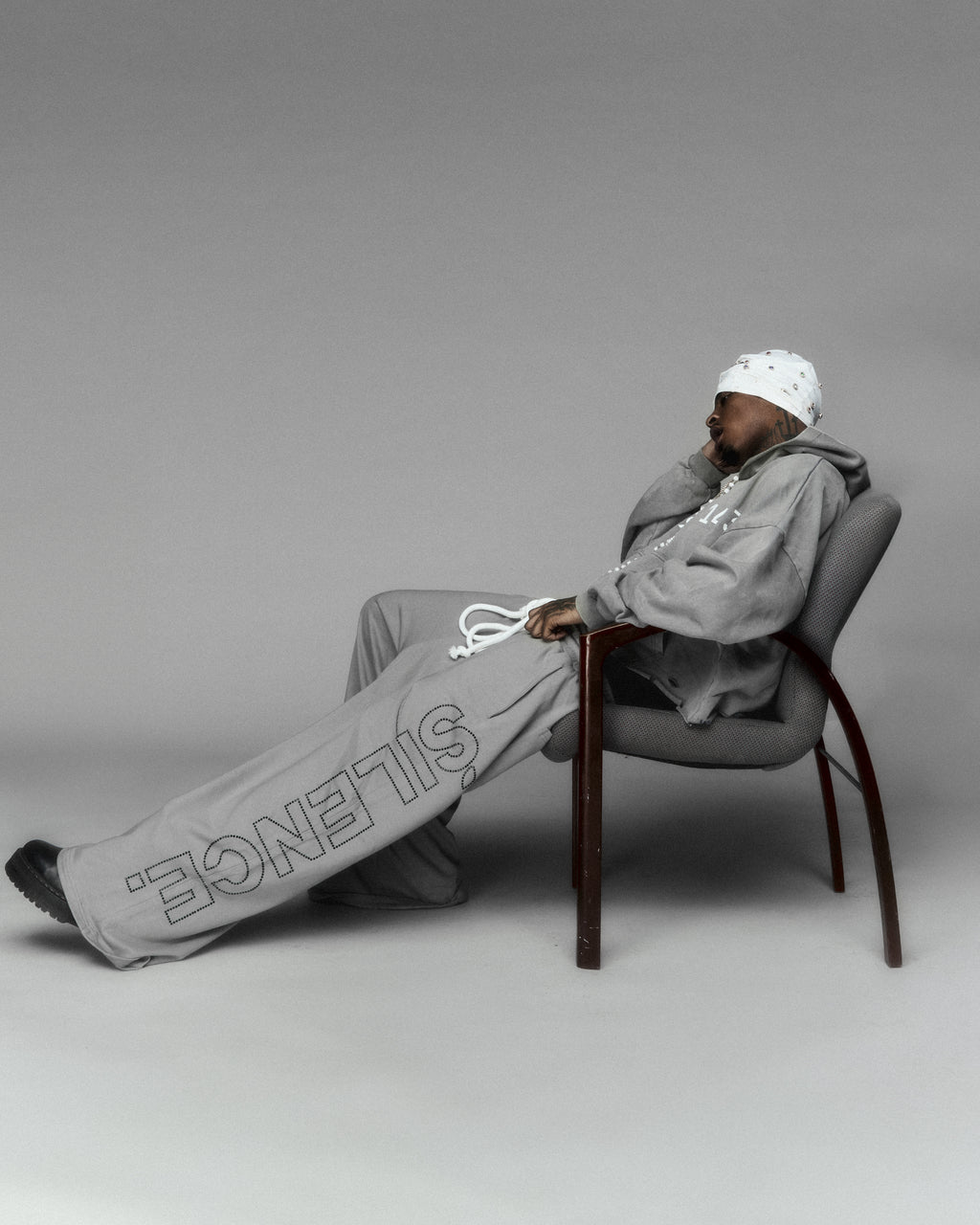 SLNC GREY RHINESTONE BOTTOMS