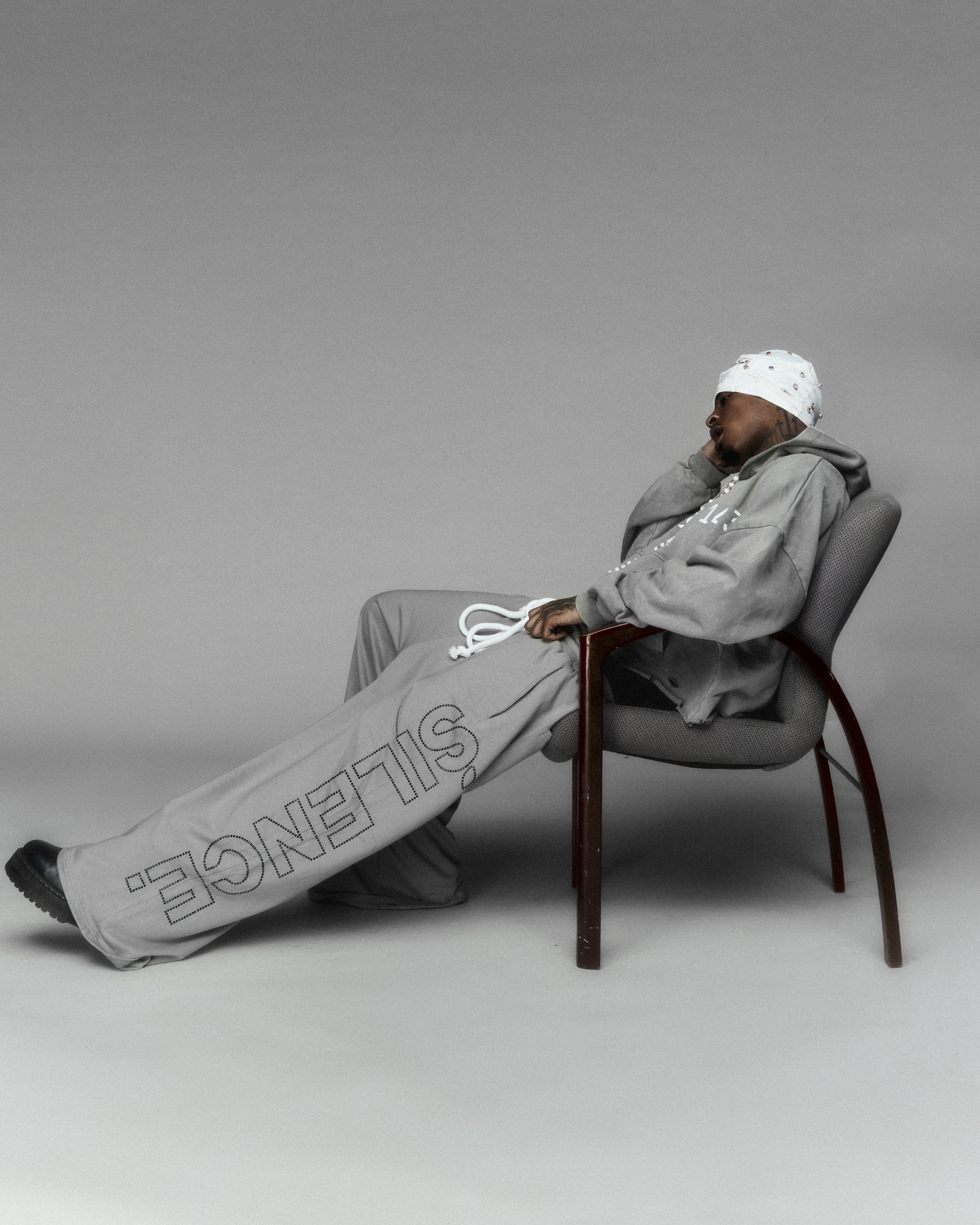 SLNC GREY RHINESTONE BOTTOMS