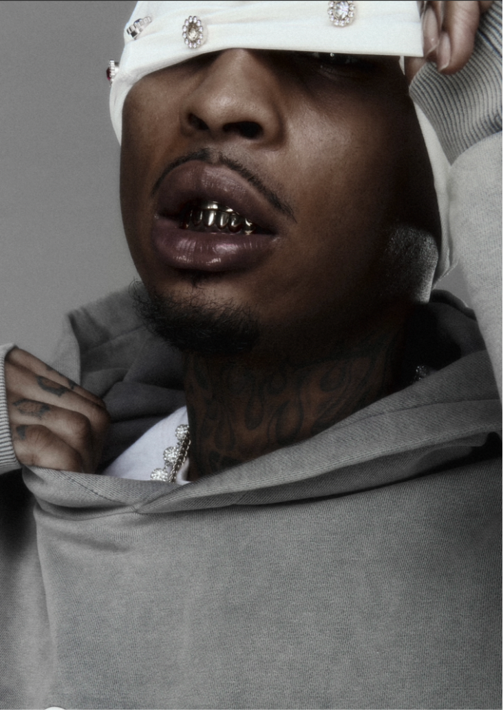 ONYX SKIMASK GEMSTONE IN WHITE