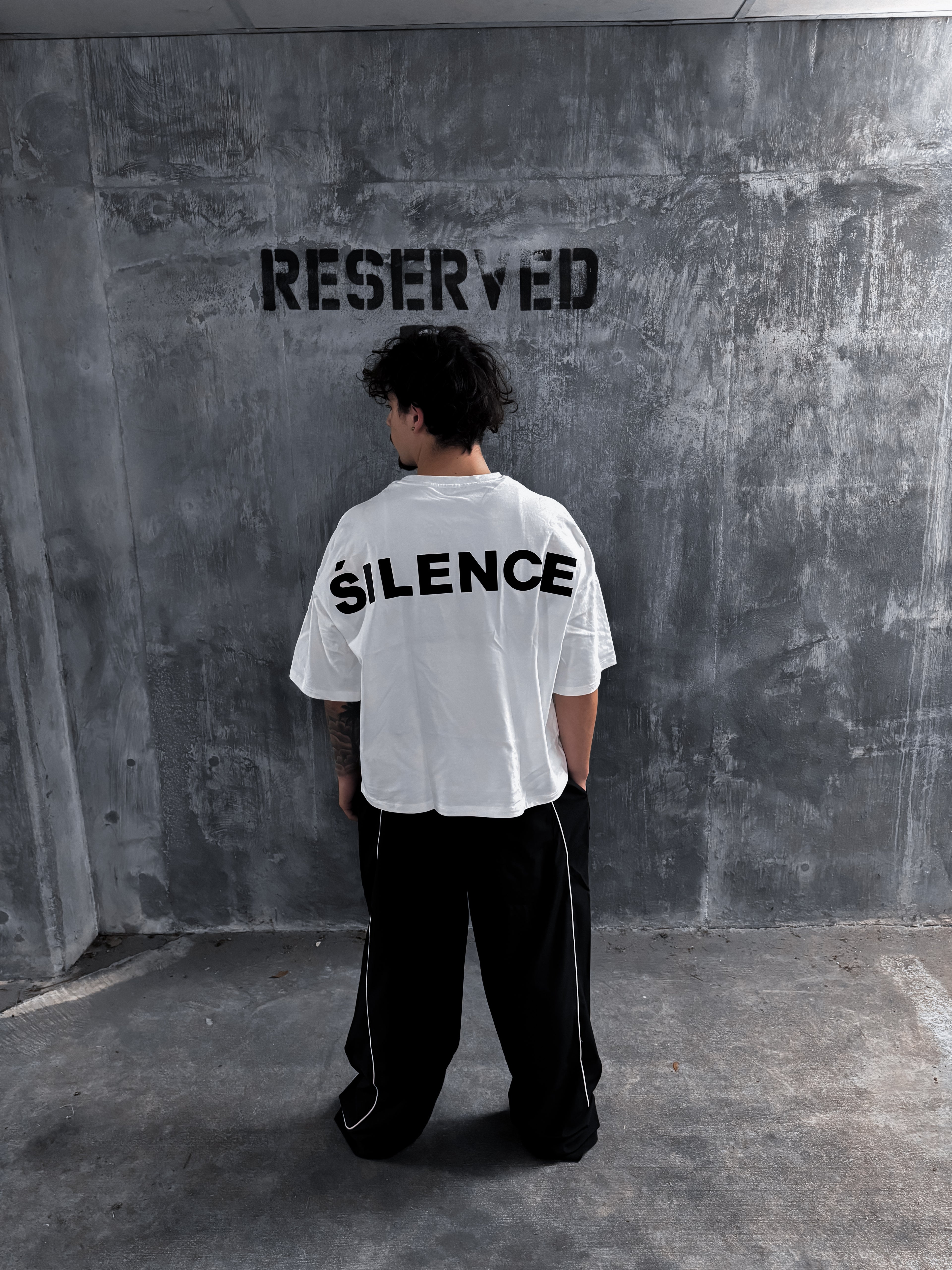 ONYX 2.0 SILENCE TEE IN CREME