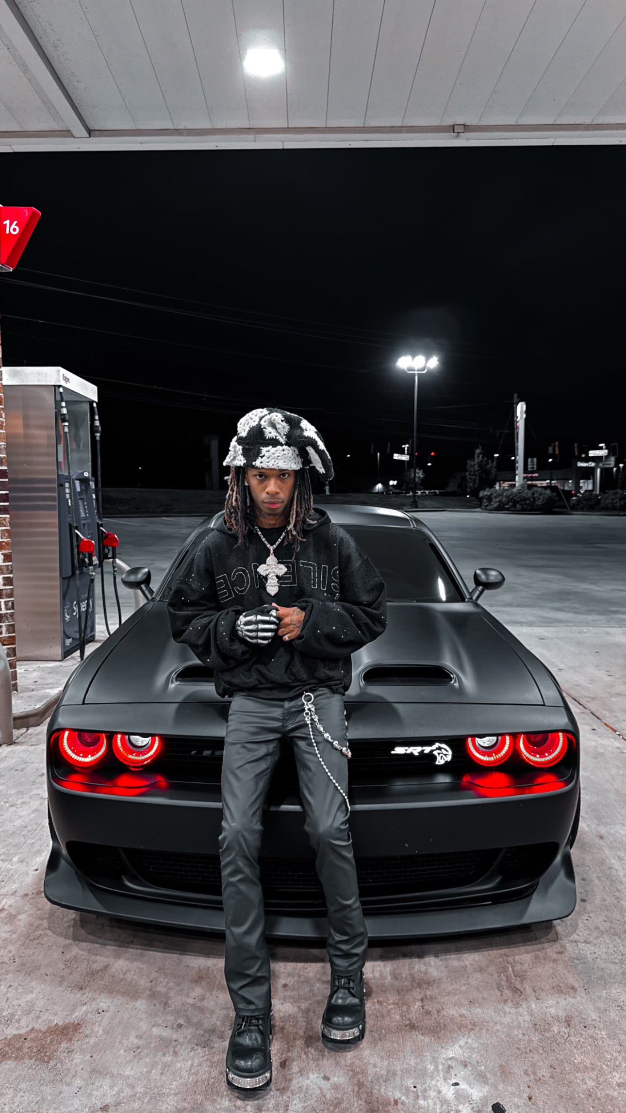 ONYX VVS RHINESTONE HOODIE IN BLACK