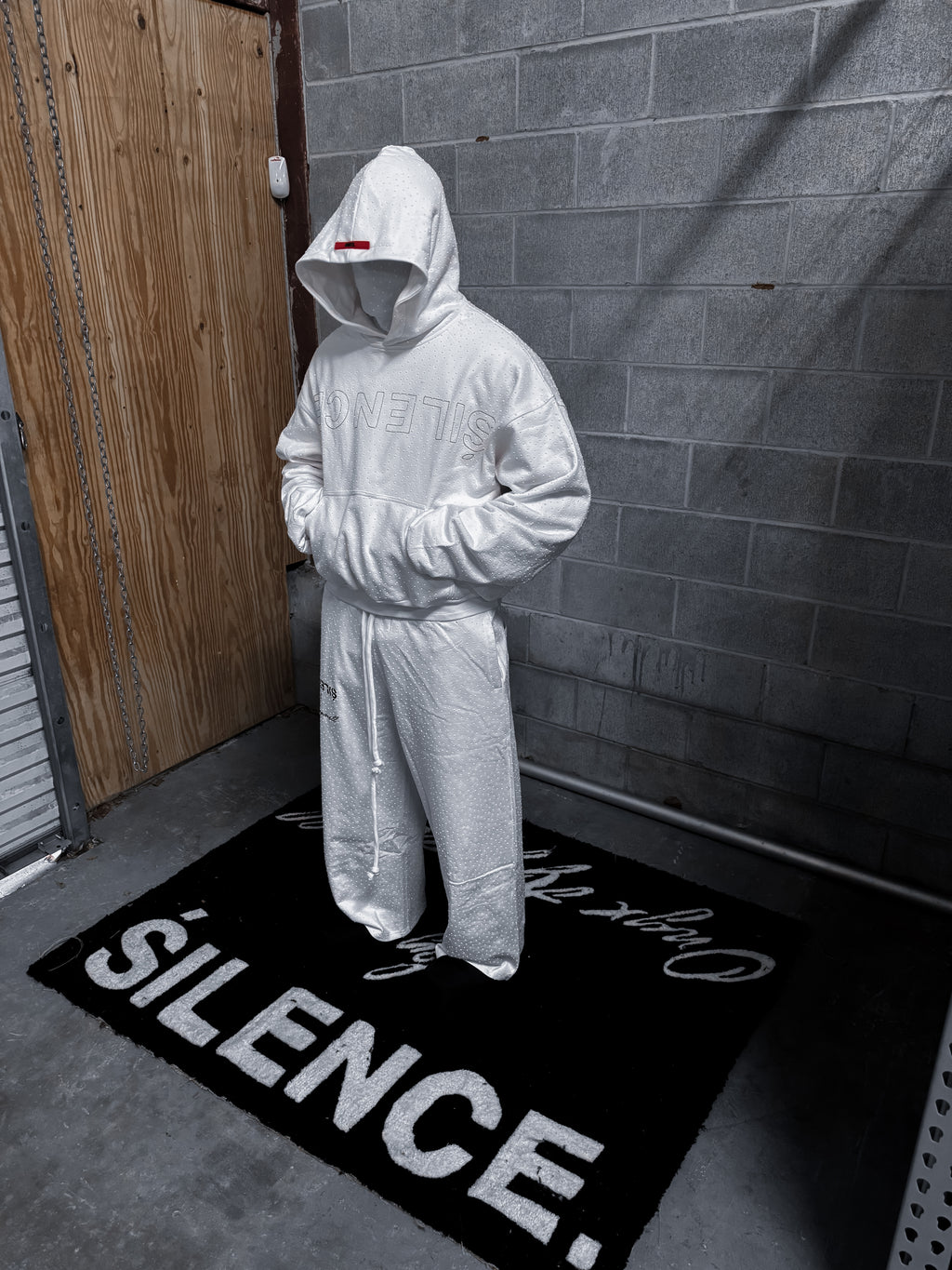 Red Label vvs white stone Hoodie