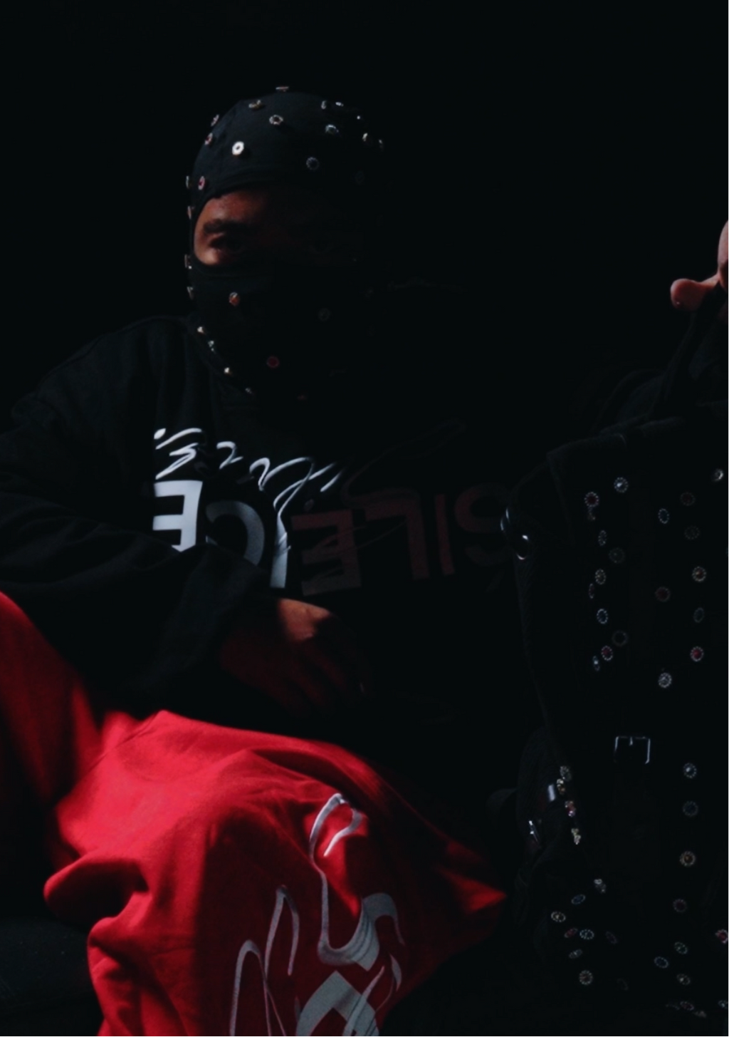 ONYX SKIMASK GEMSTONE IN BLACK