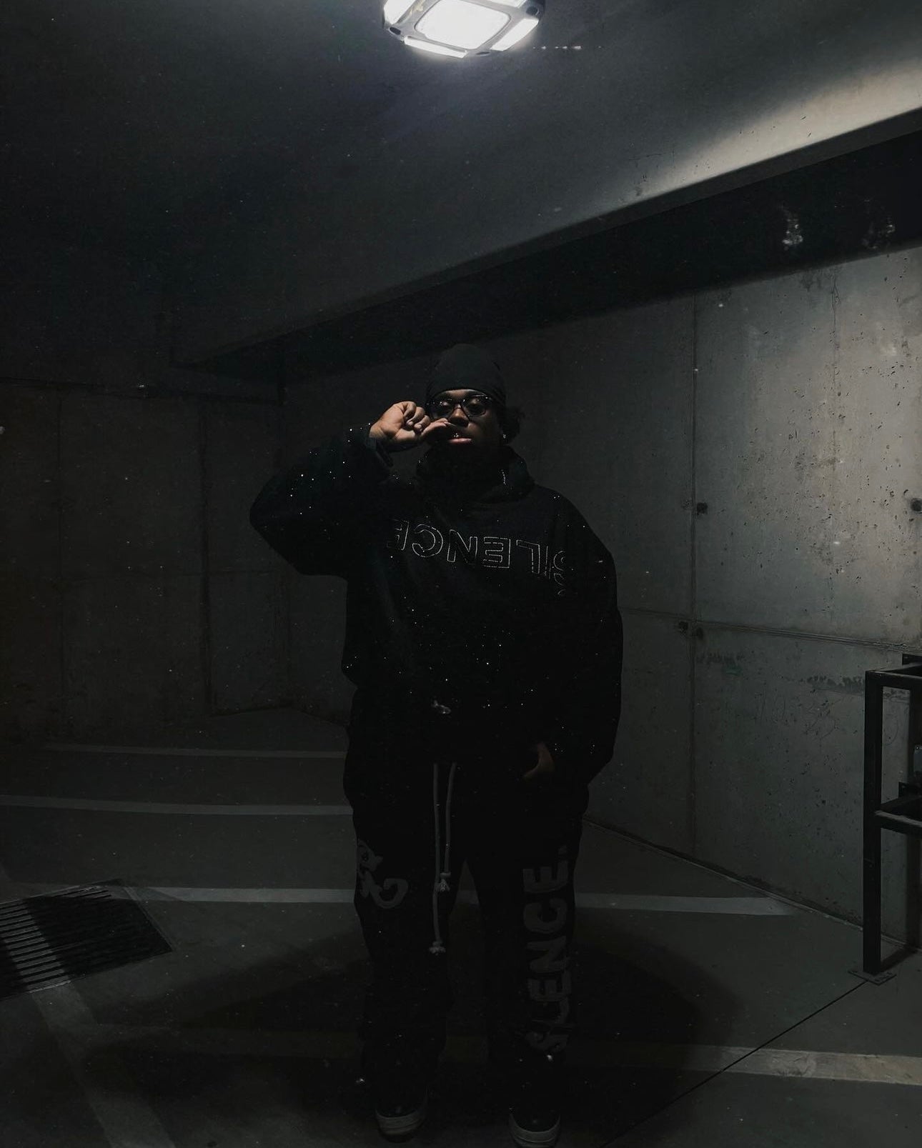 ONYX VVS RHINESTONE HOODIE IN BLACK