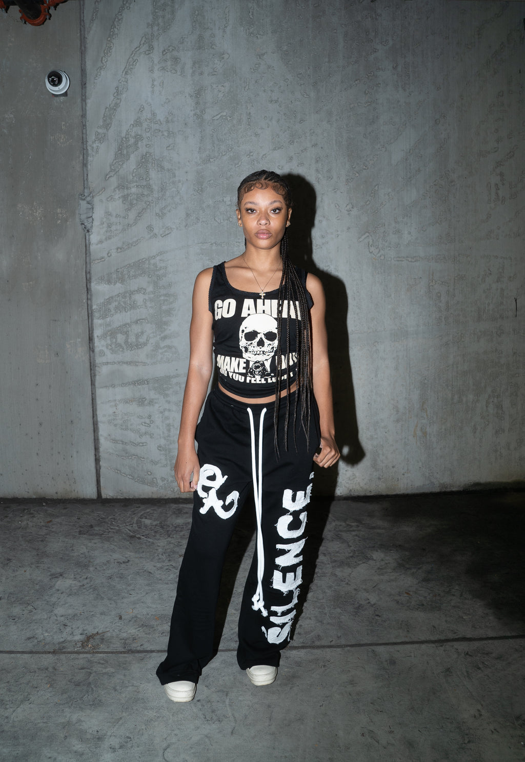 SLNC DISTRESS SWEATS By Onyx